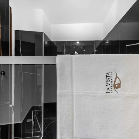 Vitruvio Palace - La Vista Milánó