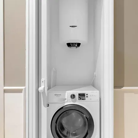 Vitruvio Palace - La Vista Apartman Milánó