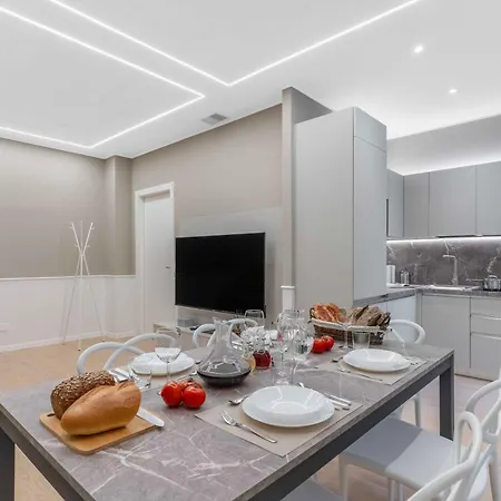 Vitruvio Palace - La Vista Apartman *