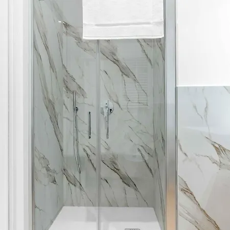 Vitruvio Palace - La Vista Milánó